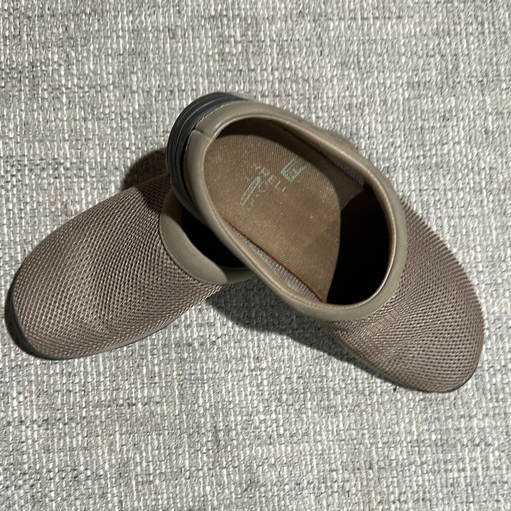 Merrell Brown Mules Comfortable Slip-On Shoes EUC